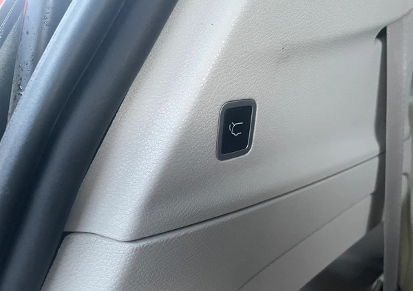 Chrysler Pacifica cena 86900 przebieg: 171400, rok produkcji 2018 z Warszawa małe 436